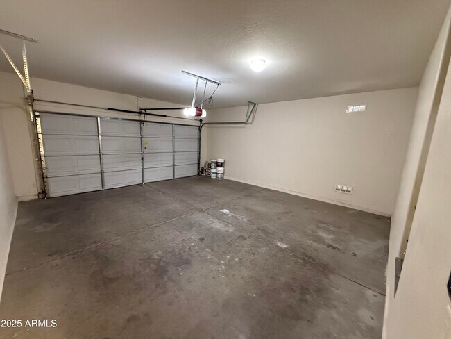 Building Photo - 16311 N 168th Ave