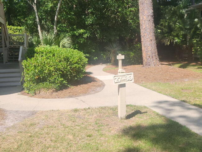 Building Photo - Renovated Two Bedroom Condo on Hilton Head...