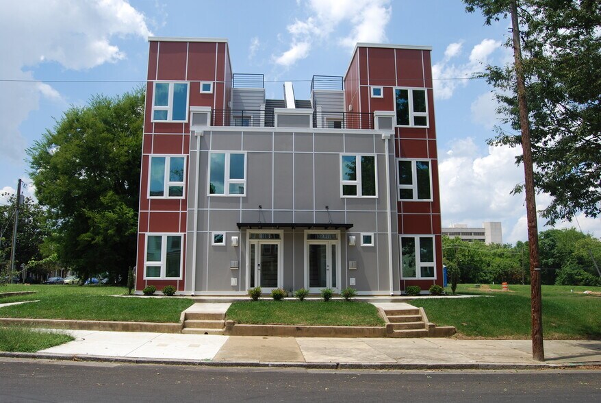 Primary Photo - 1109 Porter St
