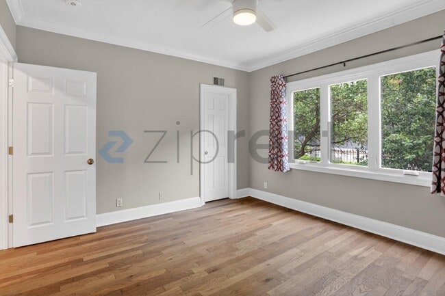 Building Photo - 3638 Peachtree Rd NE