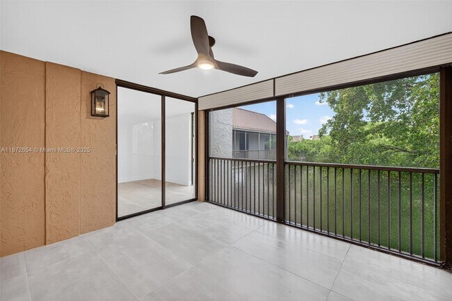 Building Photo - 2812 N 46th Ave