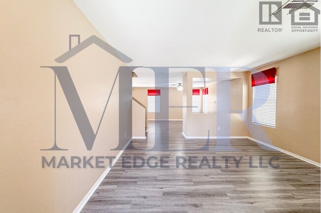 Building Photo - 4Bed/2.5Bath Home at 83rd Ave/Olive Ave! R...