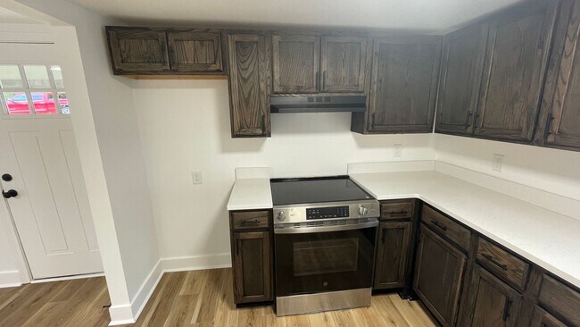 Building Photo - Fully renovated 3 bedroom, 2 bath home.