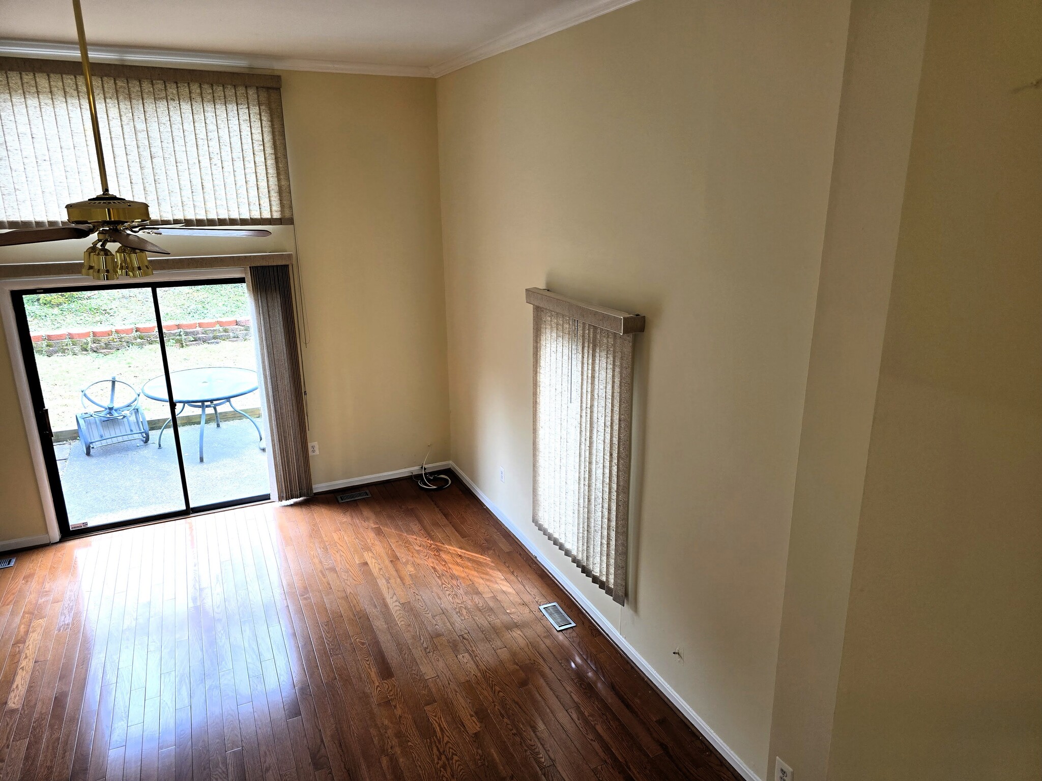 Building Photo - 2033 N Cameron St