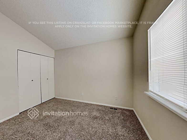 Building Photo - 3474 Foxridge Dr