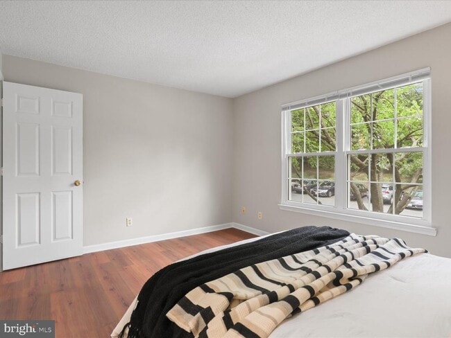 Building Photo - 12105 Green Leaf Ct