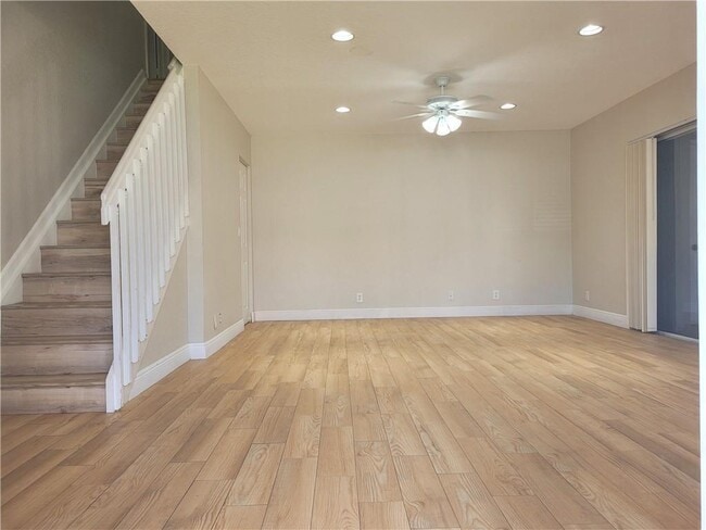 Building Photo - 4723 SW 14th St