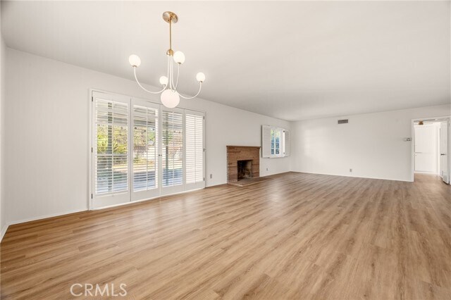 Building Photo - 1033 Encino Ave