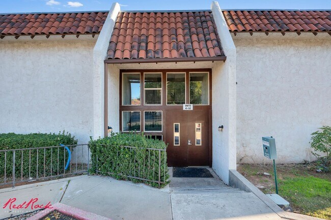 Building Photo - 2 Bedroom Condo in the Heart of St. George!