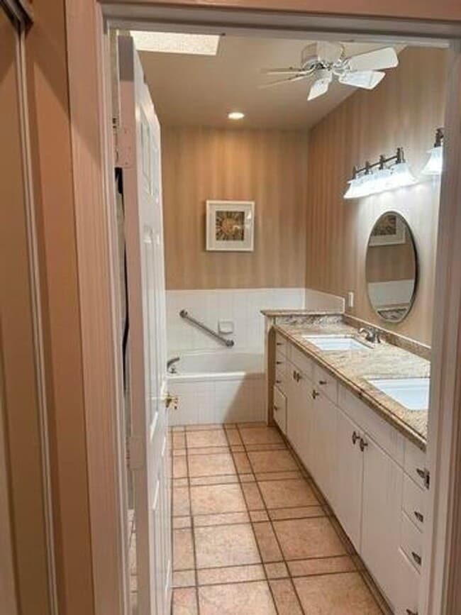 Building Photo - 8884 Shoal Creek Ln