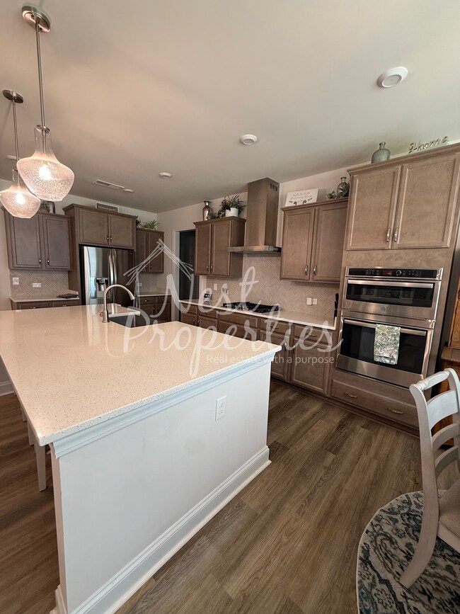 Building Photo - 263 River Front Dr