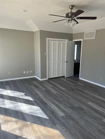 Building Photo - 3012 Barrington Ct