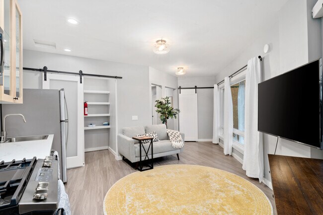 Building Photo - 3228 Broadway