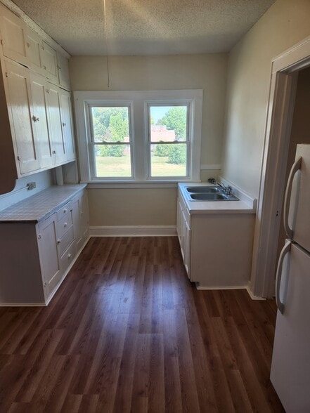 Kitchen - 2708 Penn Ave N