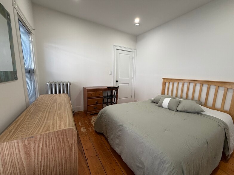 Building Photo - 56 Grampian Way