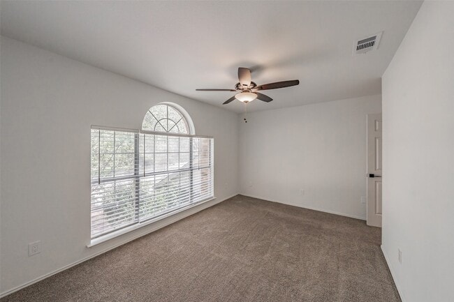 Building Photo - 617 Dover Ct