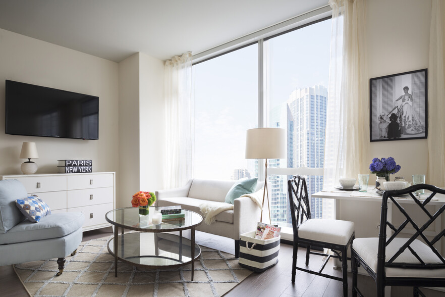 Interior Photo - 500 Lake Shore Drive