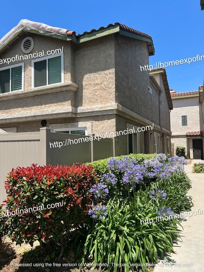 Building Photo - 8350 Spring Desert Pl