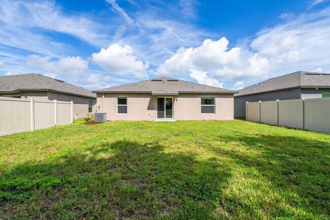 Building Photo - ***MOVE-IN SPECIAL, $500 OFF 2ND MONTH*** ...