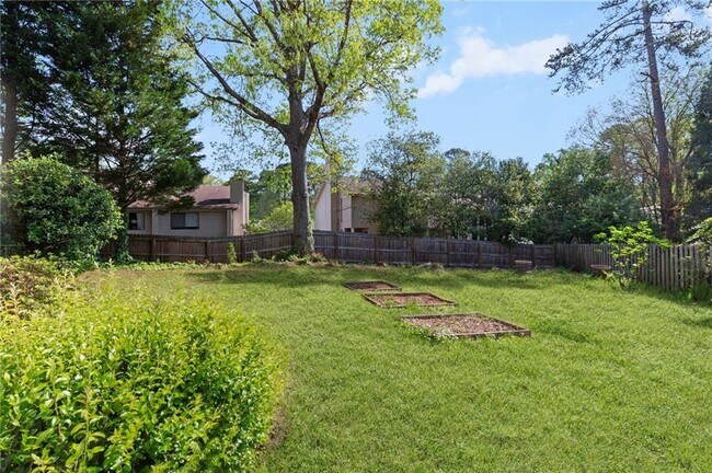 Building Photo - 890 Muirfield Ridge NE