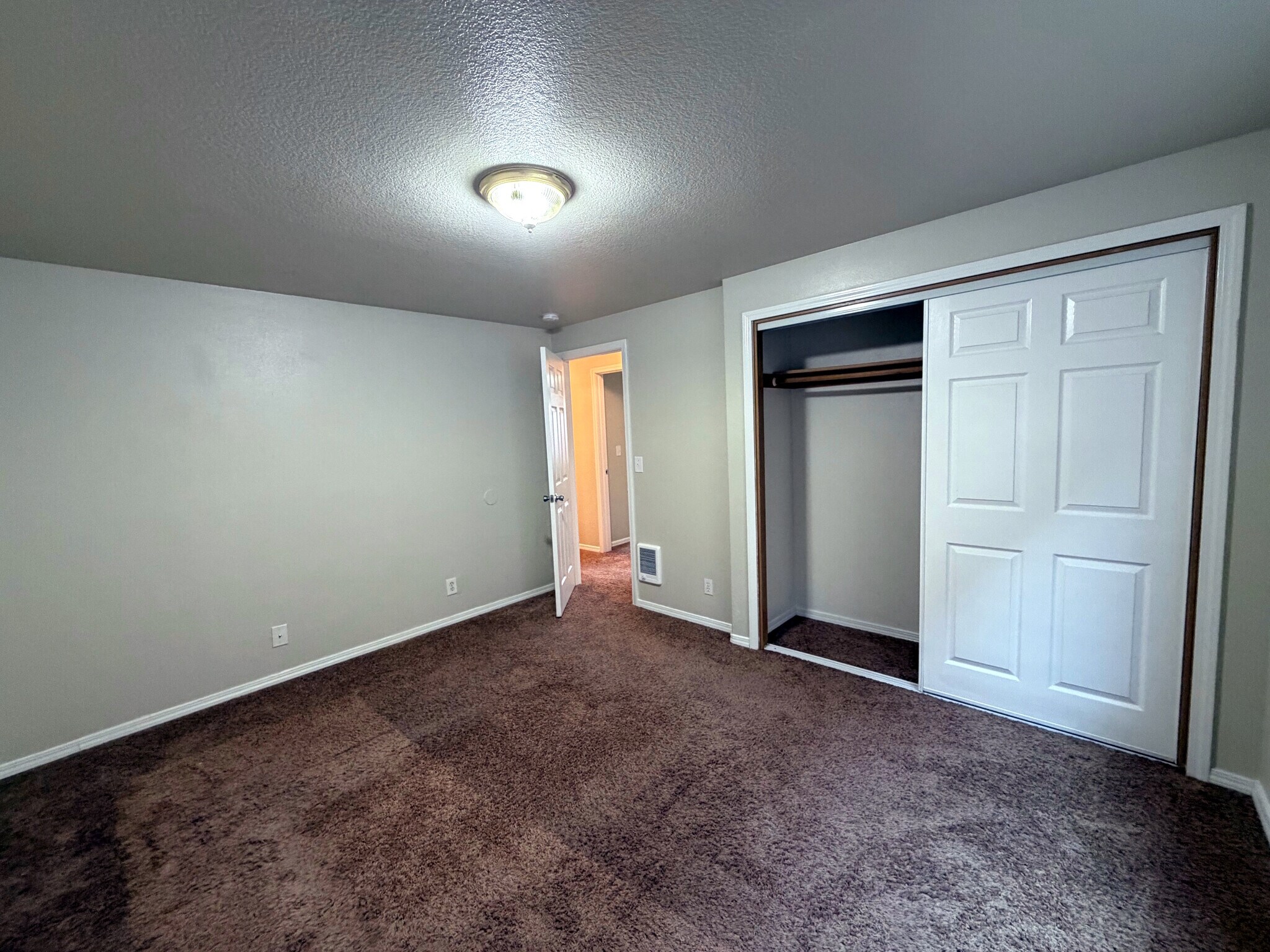 Building Photo - 1047 8th Ave