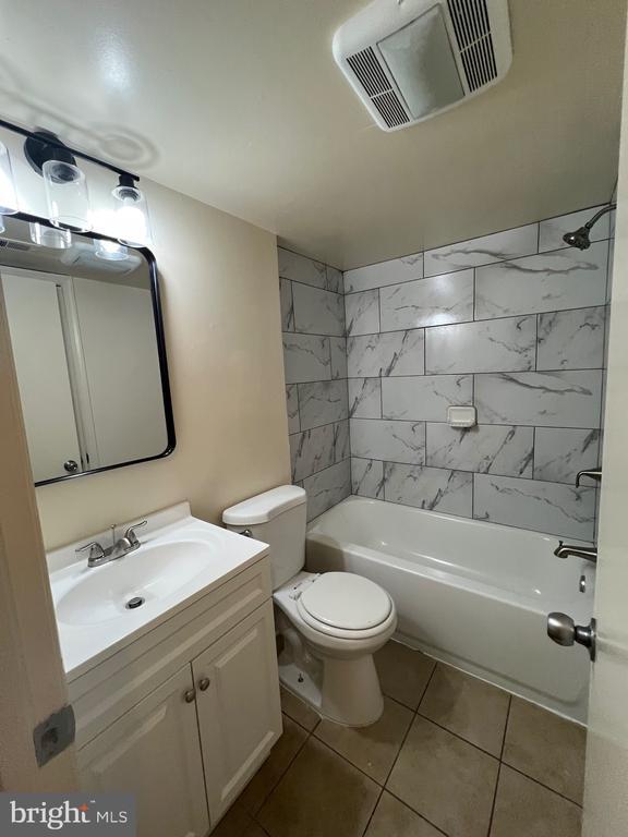 Building Photo - 9846 Hagel Cir