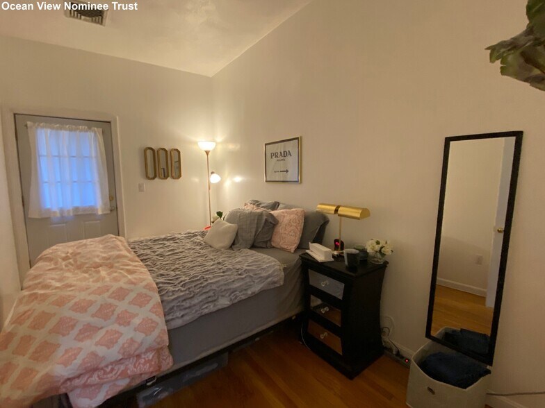 Building Photo - 240 Hanover St