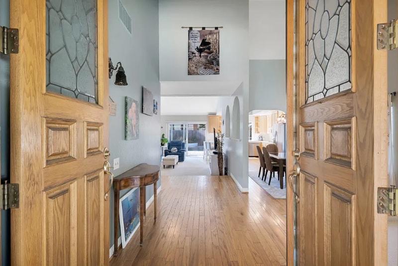 Building Photo - 2802 E Sierra Dr