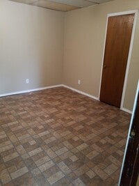 Building Photo - 315 Gaiety Ln