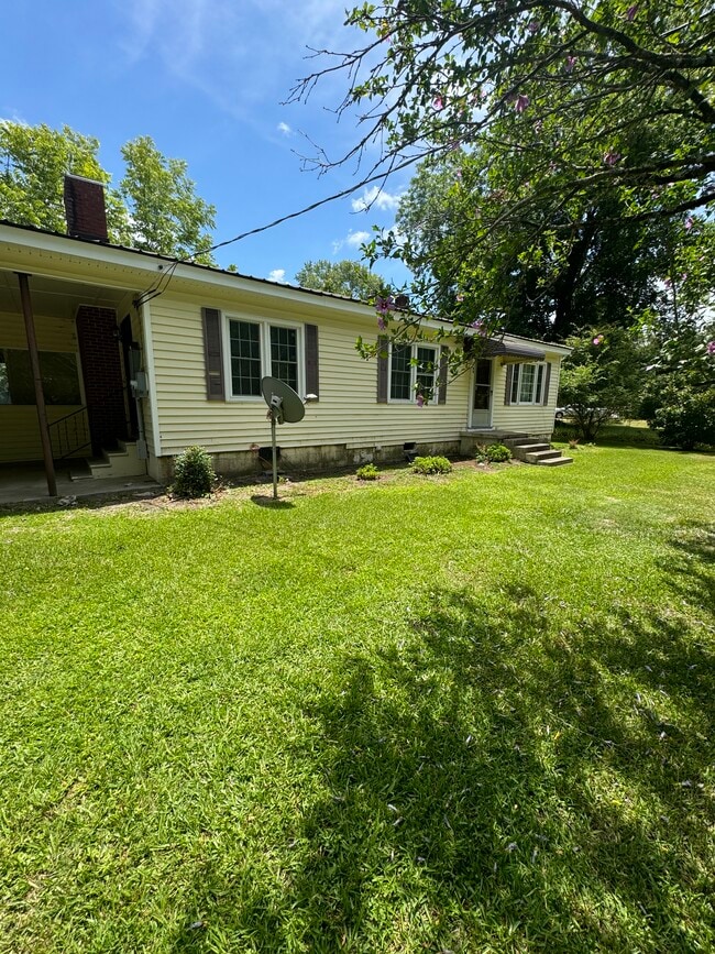 Building Photo - 108 Bazemore St