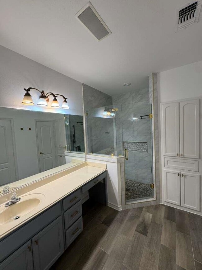 Building Photo - 2064 Lima Loop