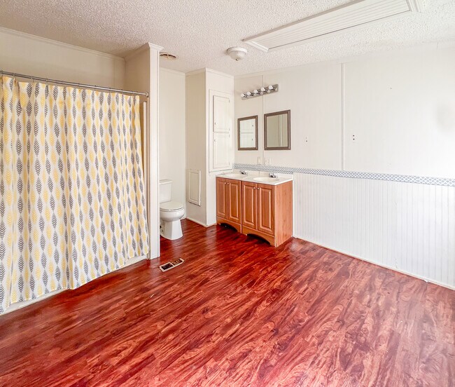 Building Photo - 13063 Kientz Rd