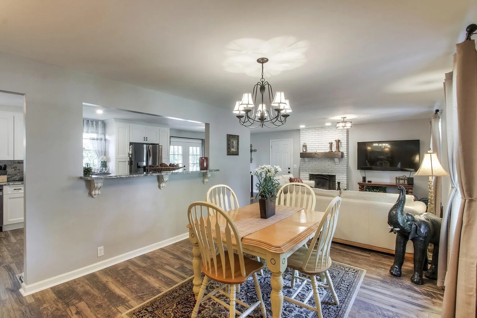 Building Photo - 444 Foothill Dr