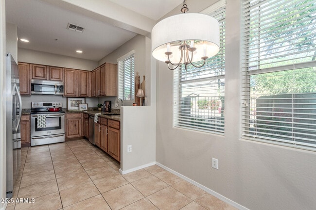 Building Photo - 15240 N 142nd Ave