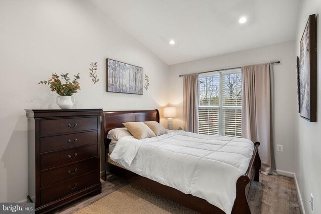 Building Photo - 15981 Marsh Pl