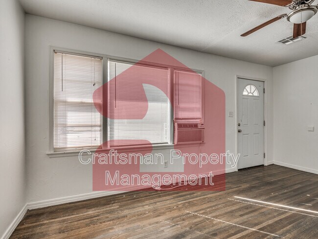 Building Photo - 2017 Downing St