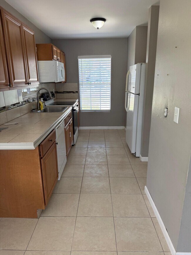 Building Photo - 1456 SE Rivergreen Cir