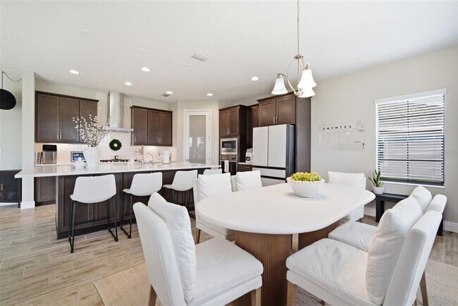 Building Photo - 6396 Roadstead Ct