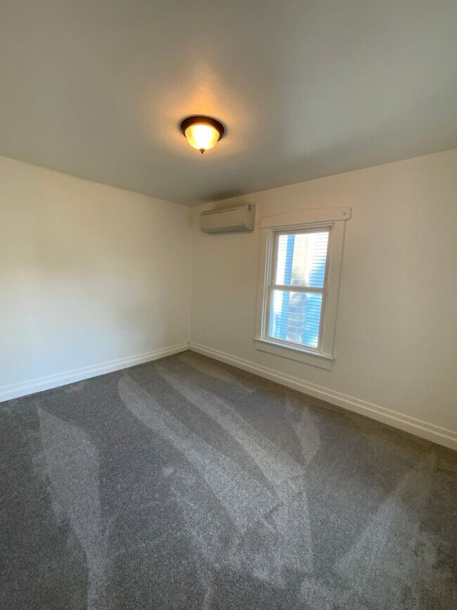 Building Photo - 3 br, 1 bath House - 111 NORTH RONKS ROAD