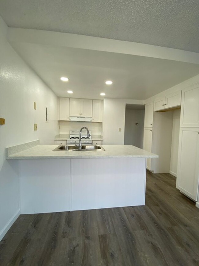 Building Photo - Completely Remodeled Colton Condo in Gated...