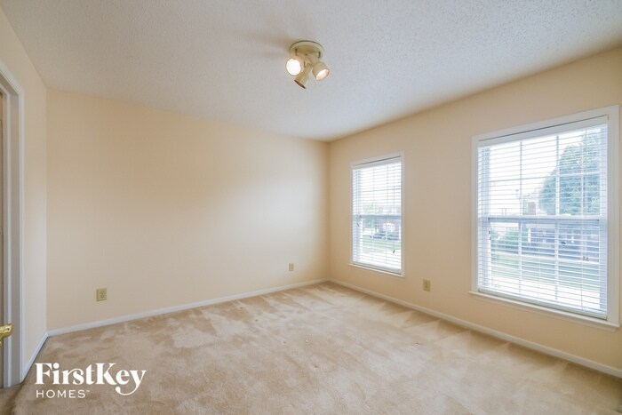 Building Photo - 10372 Waveland Cir