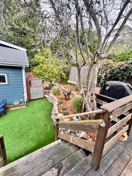 Building Photo - 238 Mather St