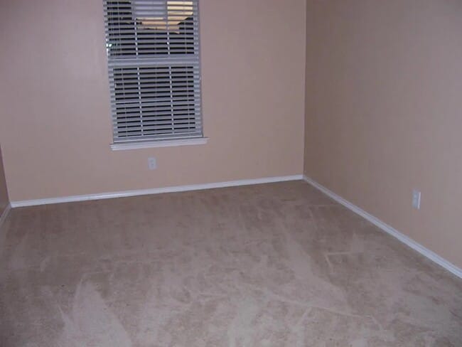 Building Photo - 22206 Hesse Ct