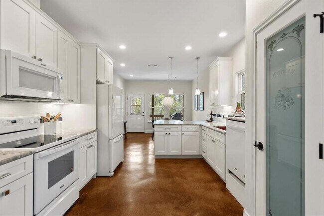 Building Photo - 107 Keamuku Ct