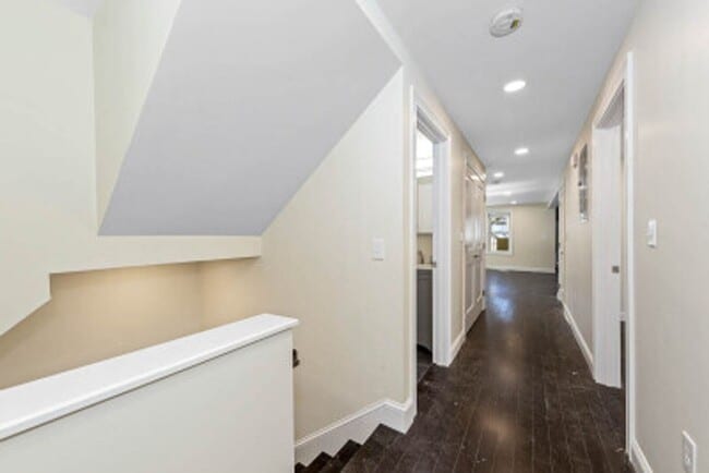 Building Photo - TUFTS 5 bed 5.5 bath - Available 6/1