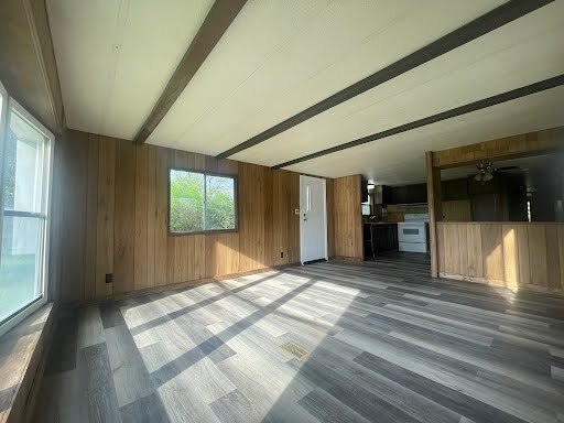 Building Photo - 2170 N Service Rd W