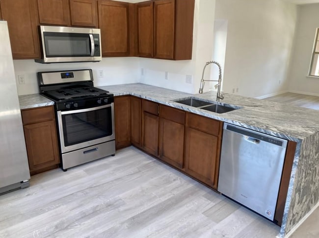 Building Photo - 4512 Inicio Ln