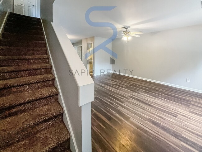 Building Photo - Move in before November 15th and choose yo...