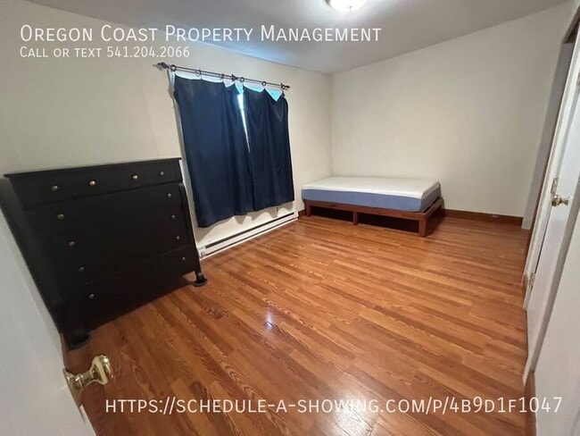 Building Photo - 1410 4th St