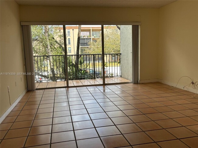 Building Photo - 210 NW 87th Ave